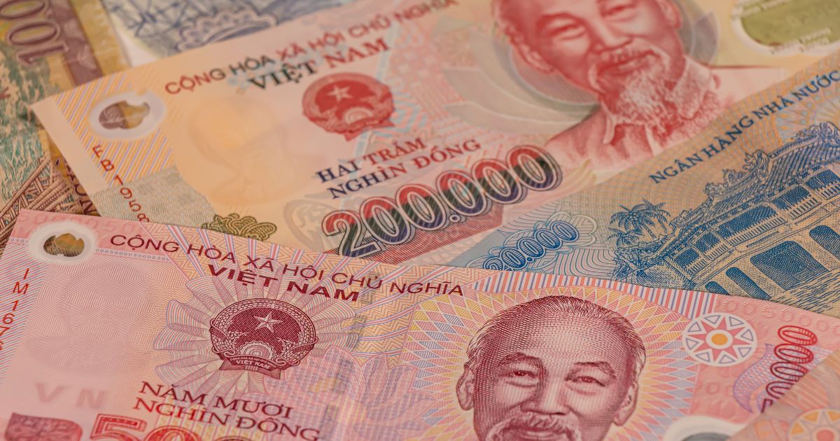 Vietnamese currency with Polymer Material